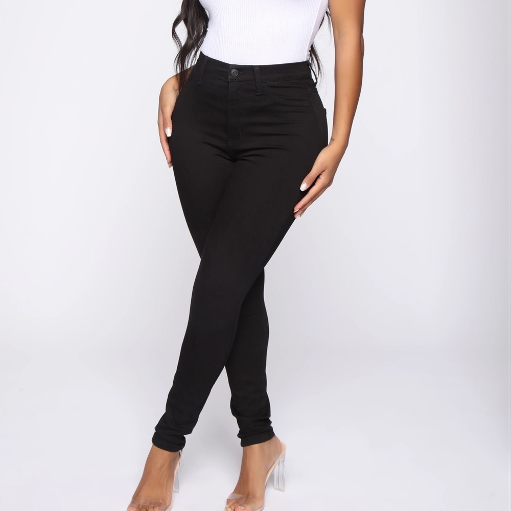 Black FashionNova jeans SIZE 5
